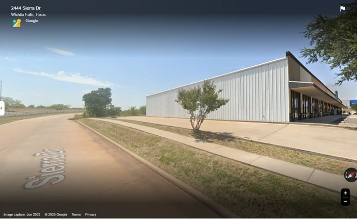 Vista exterior del Johnny's Social Card Club via Google Maps